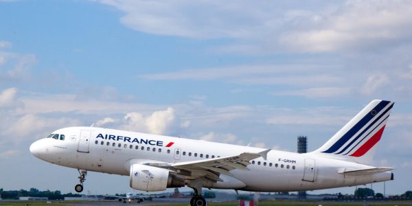 Air France възобновява директния си полет от София до Париж