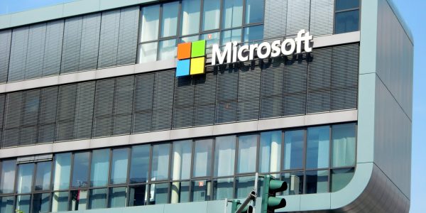 Microsoft представи нова операционна система и ново устройство