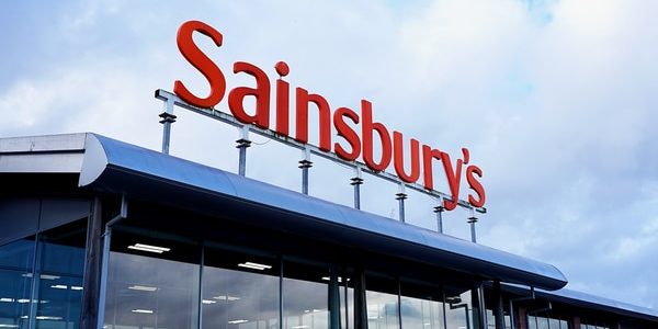 Sainsbury's възнамерява да съкрати стотици мениджърски позиции