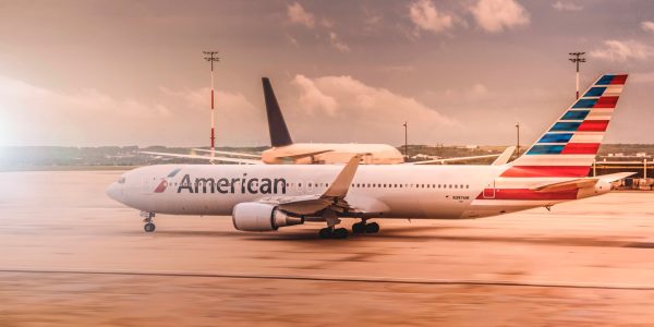 American Airlines подкрепя призивите за удължаване на федералната помощ до март 2021г.