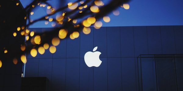 Apple изненада ветераните на Уолстрийт със сплита на акциите си