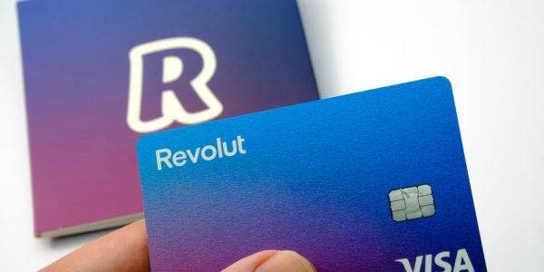 Цифровата банка Revolut се оценява на 33 милиарда долара