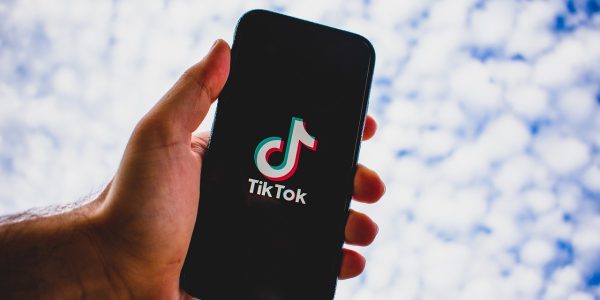 САЩ търси начин да наложи забрана за Tik Tok и други китайски приложения